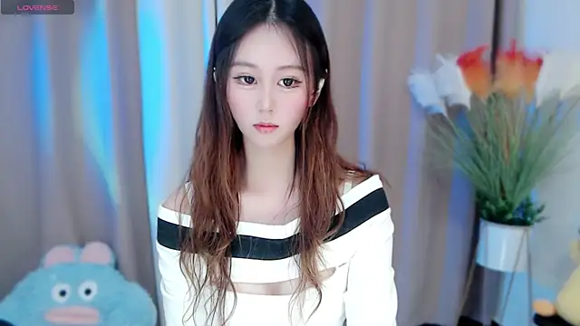 Snapshot of Aimee-520 chatting on December 22, 7:33 am Aimee-520 online show from December 22, 7:33 am