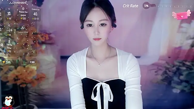 Snapshot of Aimee-520 chatting on December 24, 8:22 am Aimee-520 online show from December 24, 8:22 am