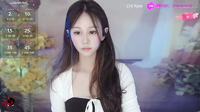 Snapshot of Aimee-520 chatting on February 17, 1:32 pm Aimee-520 online show from February 17, 1:32 pm