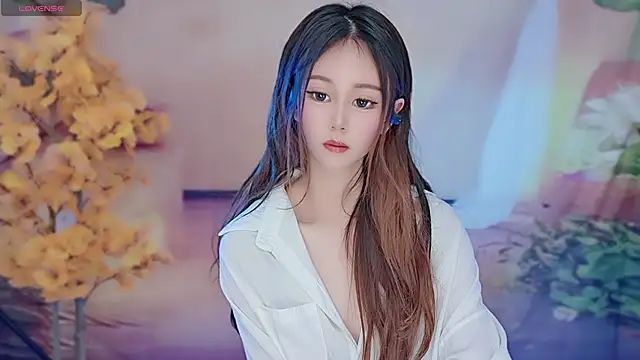 Snapshot of Aimee-520 chatting on March 3, 9:44 am Aimee-520 online show from March 3, 9:44 am