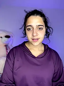 Snapshot of Alicia_Ruiz chatting on November 5, 1:05 am Alicia Ruiz online show from November 5, 1:05 am