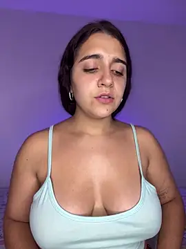 Snapshot of Alicia_Ruiz chatting on November 24, 10:42 pm Alicia Ruiz online show from November 24, 10:42 pm