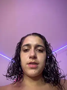 Alicia Ruiz online show from May 1, 8:02 pm