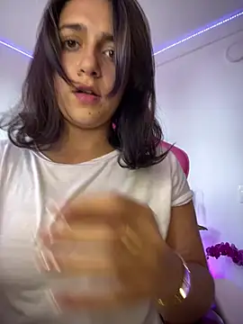 Alicia Ruiz online show from July 7, 8:02 pm