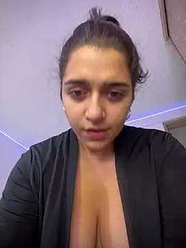 Alicia Ruiz online show from July 25, 12:03 pm