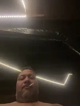 bigzae82 online show from March 6, 8:08 am