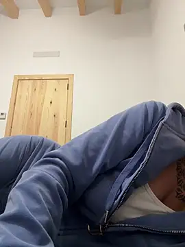 Lara-CumKitten online show from February 21, 8:38 pm