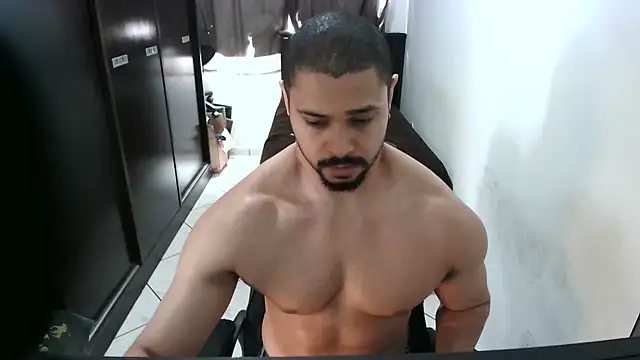 Snapshot of Brian_Aries chatting on October 14, 4:19 pm Brian Aries online show from October 14, 4:19 pm