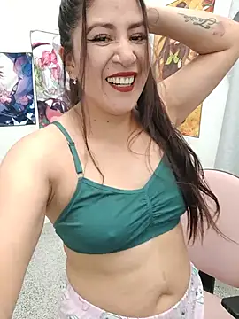 Snapshot of nammy__dirtyhott chatting on May 28, 4:04 pm nammy dirtyhott online show from May 28, 4:04 pm