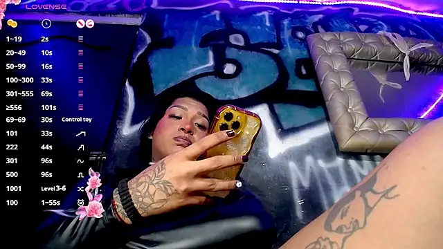 Snapshot of IsabellBigtitsxx chatting on March 11, 8:37 pm IsabellBigtitsxx online show from March 11, 8:37 pm