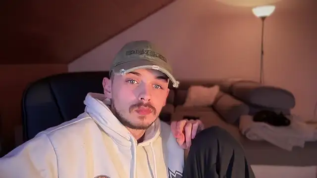 naked psy online show from February 5, 12:53 am