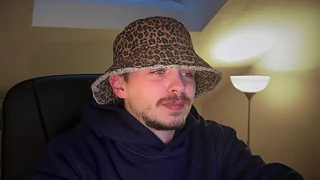 naked psy online show from March 10, 4:25 pm