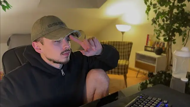 naked psy online show from December 14, 1:11 am