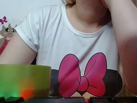 Snapshot of 69liamilk69 chatting on October 24, 5:59 am 69liamilk69 online show from October 24, 5:59 am