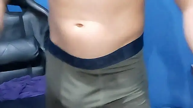 Snapshot of ElmaCannon chatting on February 22, 1:57 pm ElmaCannon online show from February 22, 1:57 pm