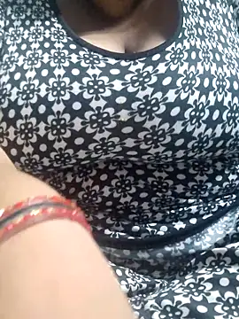 Snapshot of Seema_99 chatting on October 3, 12:57 pm Seema 99 online show from October 3, 12:57 pm