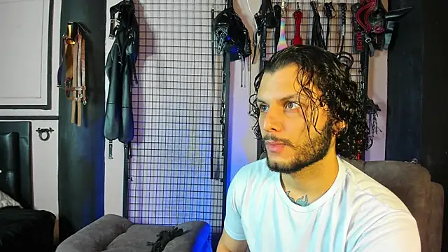 Twisted Fantasy online show from February 12, 12:12 pm