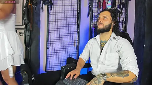 Twisted Fantasy online show from September 18, 4:47 am