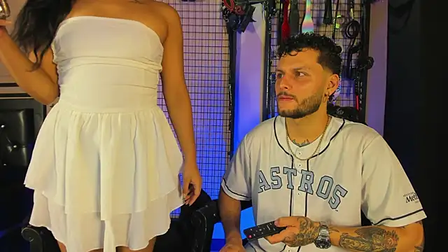 Twisted Fantasy online show from November 14, 4:11 am