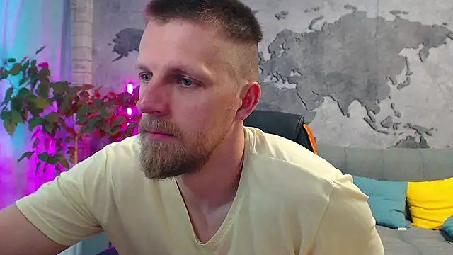 Snapshot of VikingChrisss chatting on July 8, 10:53 am VikingChrisss online show from July 8, 10:53 am