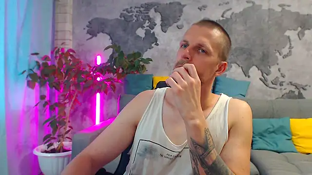 Snapshot of VikingChrisss chatting on August 2, 10:57 am VikingChrisss online show from August 2, 10:57 am