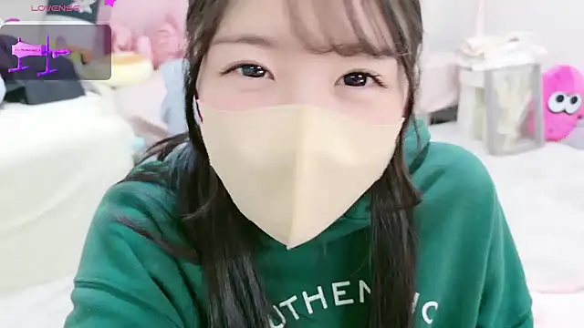 Snapshot of anchan_ chatting on February 10, 1:44 pm anchan online show from February 10, 1:44 pm