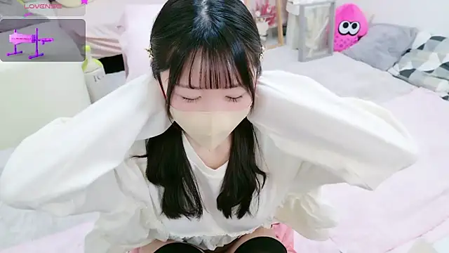 Snapshot of anchan_ chatting on February 23, 2:14 pm anchan online show from February 23, 2:14 pm
