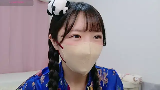Snapshot of anchan_ chatting on October 17, 1:25 pm anchan online show from October 17, 1:25 pm