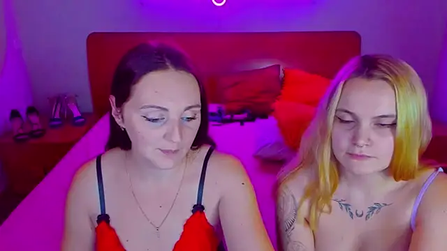 Snapshot of MagicEyess chatting on December 21, 10:50 am MagicEyess online show from December 21, 10:50 am
