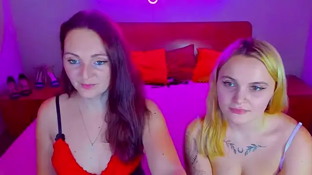 Snapshot of MagicEyess chatting on December 21, 4:57 pm MagicEyess online show from December 21, 4:57 pm