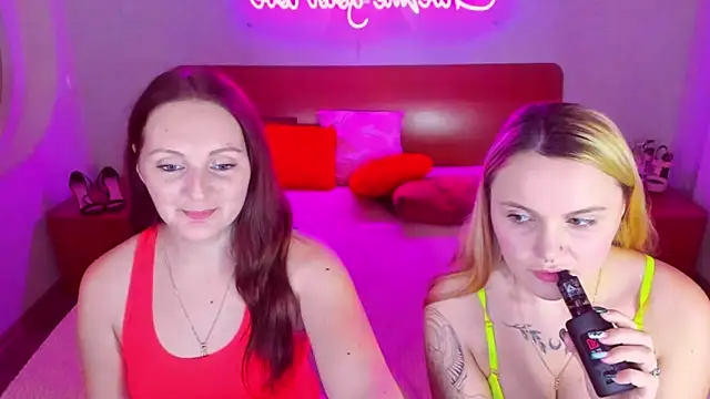 Snapshot of MagicEyess chatting on February 5, 10:51 am MagicEyess online show from February 5, 10:51 am