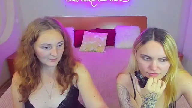 Snapshot of MagicEyess chatting on October 9, 5:11 pm MagicEyess online show from October 9, 5:11 pm