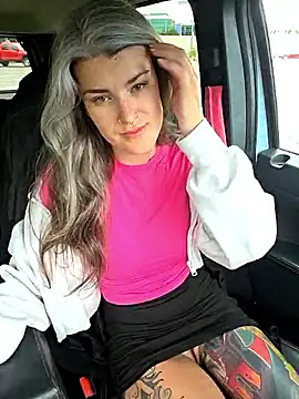 Snapshot of Lilmissvyx chatting on June 10, 2:27 pm Lilmissvyx online show from June 10, 2:27 pm