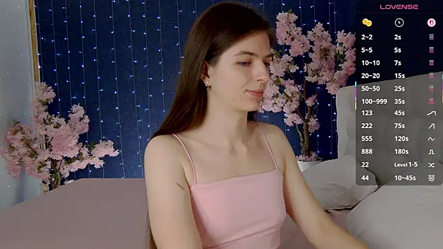 Snapshot of -Mirror-Girl- chatting on November 22, 4:44 am -Mirror-Girl- online show from November 22, 4:44 am