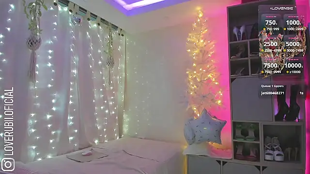 Snapshot of loverubii chatting on December 18, 10:57 pm loverubii online show from December 18, 10:57 pm