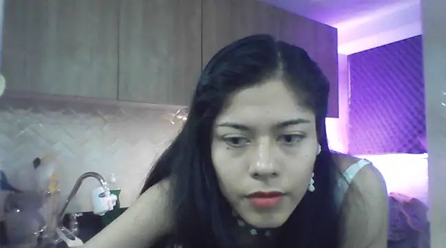 Snapshot of loverubii chatting on January 25, 1:32 am loverubii online show from January 25, 1:32 am