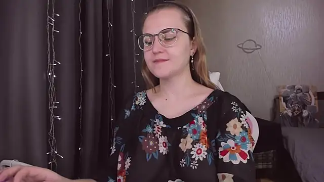 MissBrightShine online show from November 13, 10:47 am