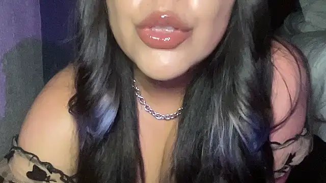 Snapshot of bunnymami chatting on June 16, 2:03 am bunnymami online show from June 16, 2:03 am
