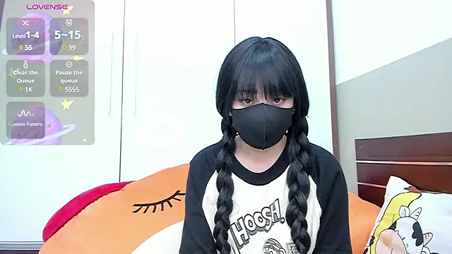 alonelove   online show from March 18, 2:25 am