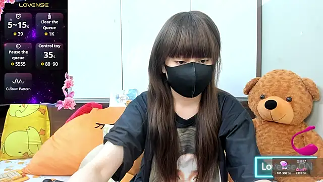 alonelove   online show from July 17, 2:40 am