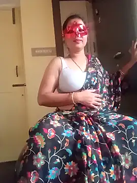 Snapshot of SANJU5888 chatting on December 13, 5:49 am SANJU5888 online show from December 13, 5:49 am