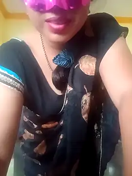 Snapshot of SANJU5888 chatting on February 1, 5:39 am SANJU5888 online show from February 1, 5:39 am