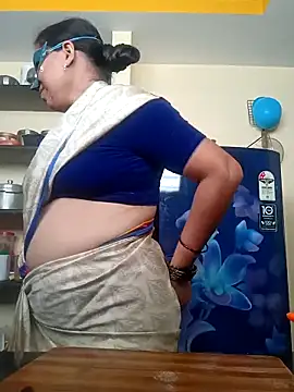 Snapshot of SANJU5888 chatting on February 15, 8:54 am SANJU5888 online show from February 15, 8:54 am