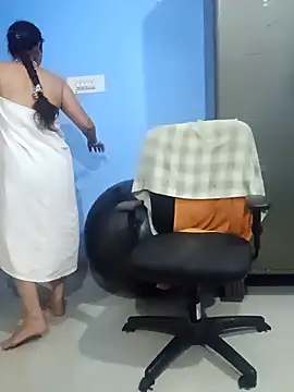 Snapshot of SANJU5888 chatting on December 17, 5:08 pm SANJU5888 online show from December 17, 5:08 pm