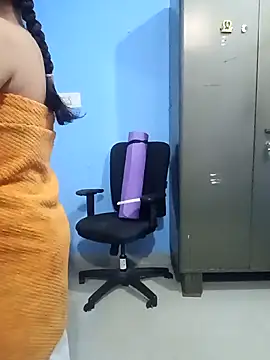 Snapshot of SANJU5888 chatting on January 9, 6:27 am SANJU5888 online show from January 9, 6:27 am