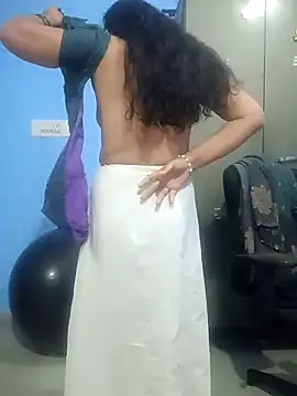 Snapshot of SANJU5888 chatting on February 11, 6:29 am SANJU5888 online show from February 11, 6:29 am