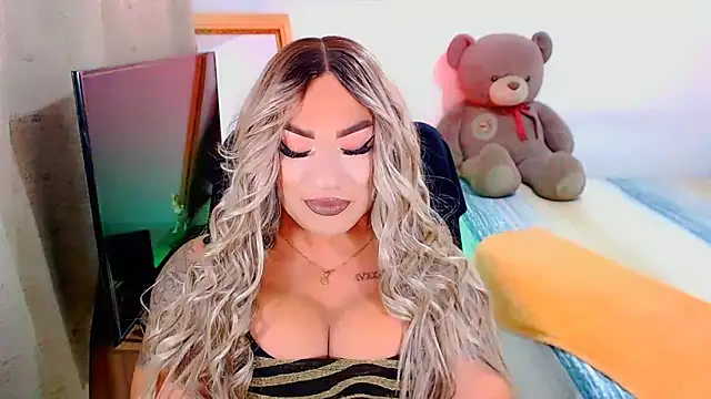 Snapshot of 9InchsPunisherXXX chatting on December 15, 10:15 pm 9InchsPunisherXXX online show from December 15, 10:15 pm