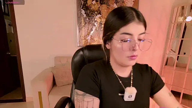 LisaMonroe  online show from October 27, 8:13 pm