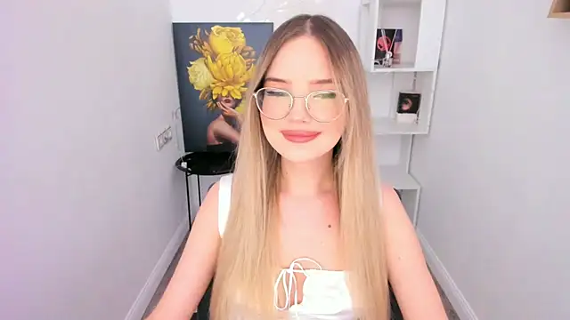 FloweryLove 1 online show from February 12, 2:43 pm