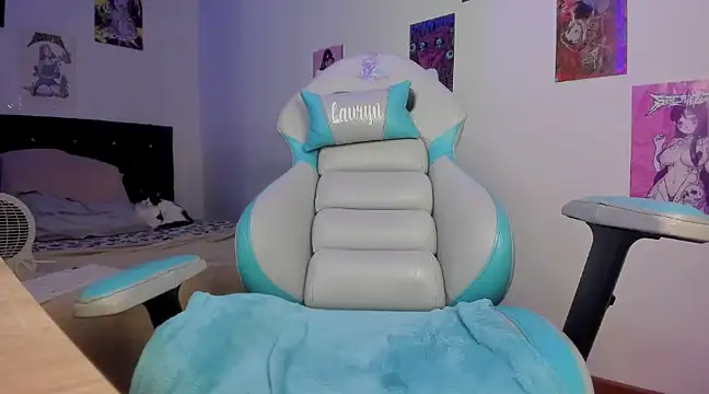 Snapshot of Lauryn_muller chatting on December 6, 5:09 am Lauryn muller online show from December 6, 5:09 am